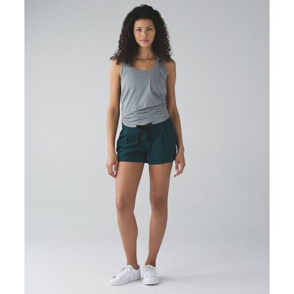 Lululemon Spring Break Away Short Deep Green Lightweight Cuffed Women's Size 4 - Picture 11 of 11